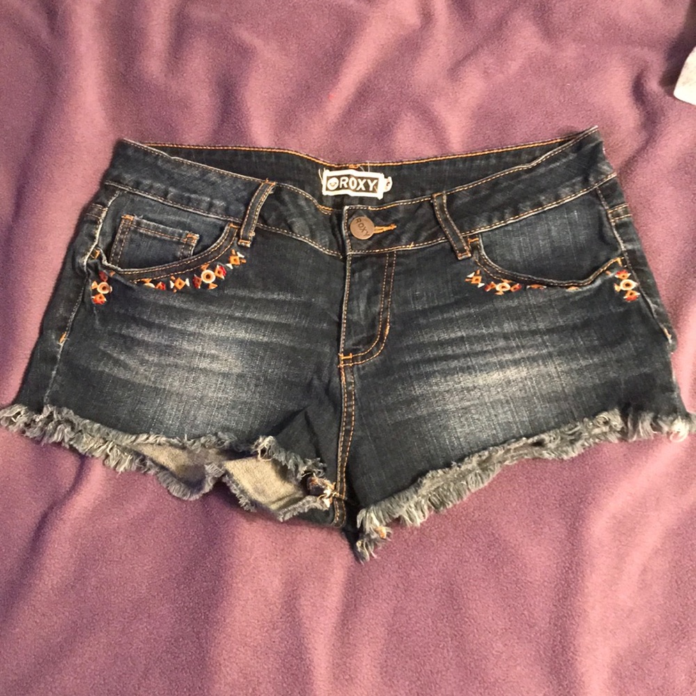 Roux jean shorts with tribal pocket detail